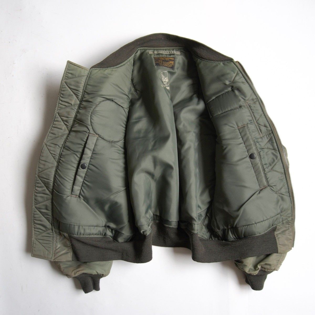 BUZZ RICKSON'S フライトジャケット MA-1 実名復刻/LION UNIFORM】BUZZ RICKSON'S【Type MA-1 1957年モデル】 L