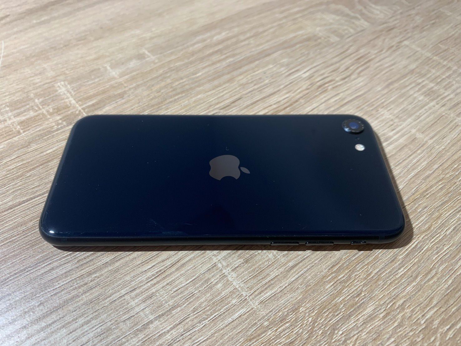 iPhone SE 3 64GB ミッドナイト ジャンク品 - メルカリ