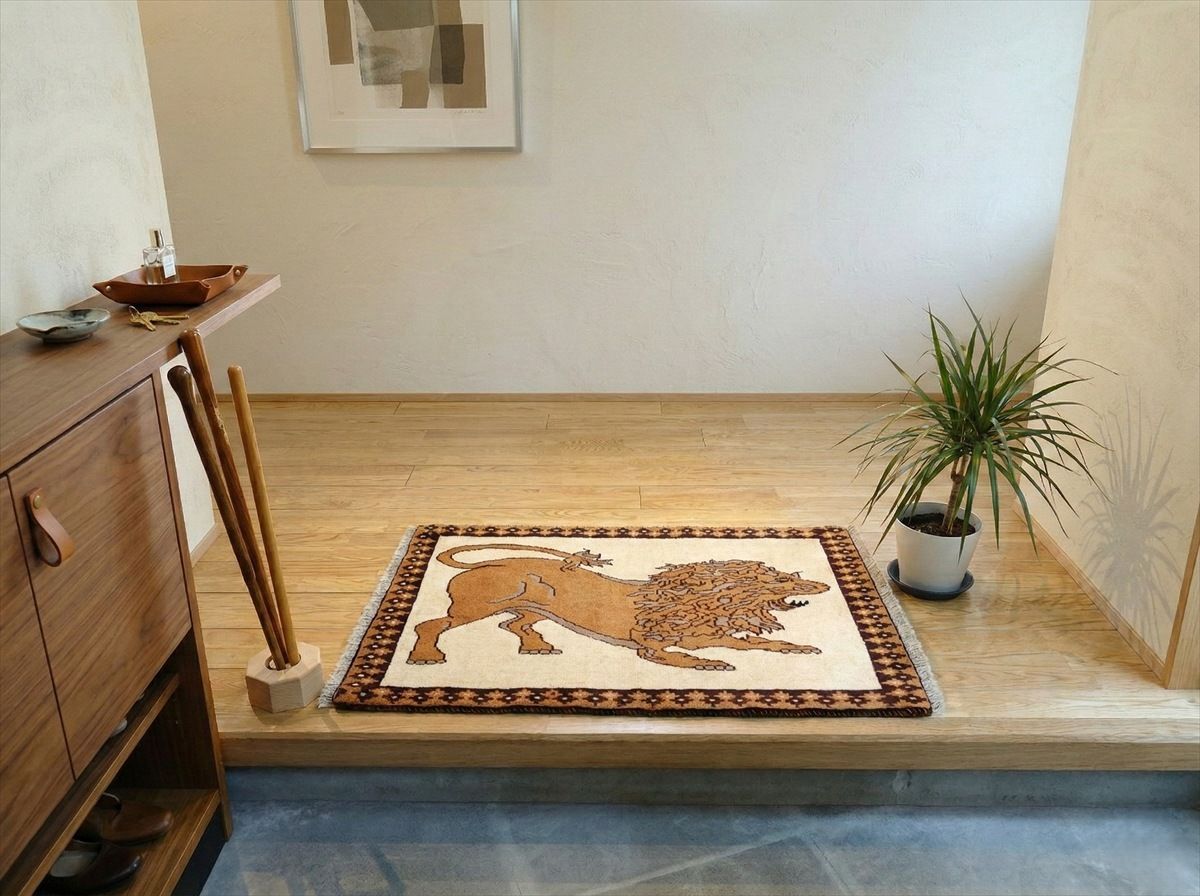 ペルシャ　ライオンギャッベ　オールドギャッベ　アマレバフト　ラグ　100x65cm　Ivory　RJ10652