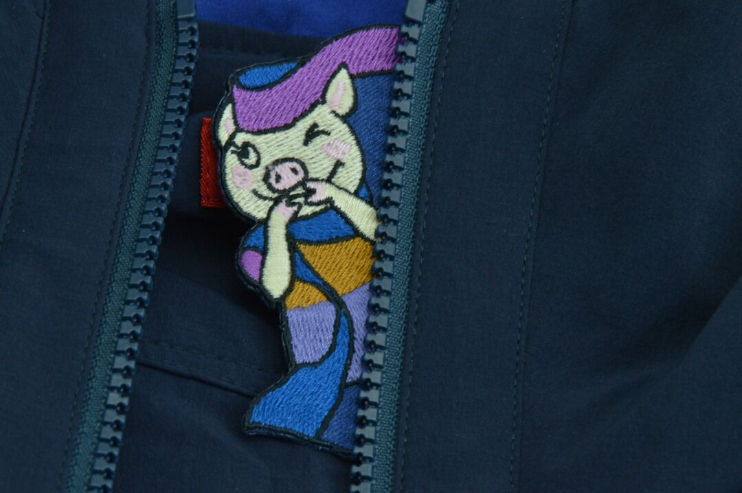 アルベロベロ OLLEBOREBLA by ALBEROBELLO ぶたさん ナイロン パーカー