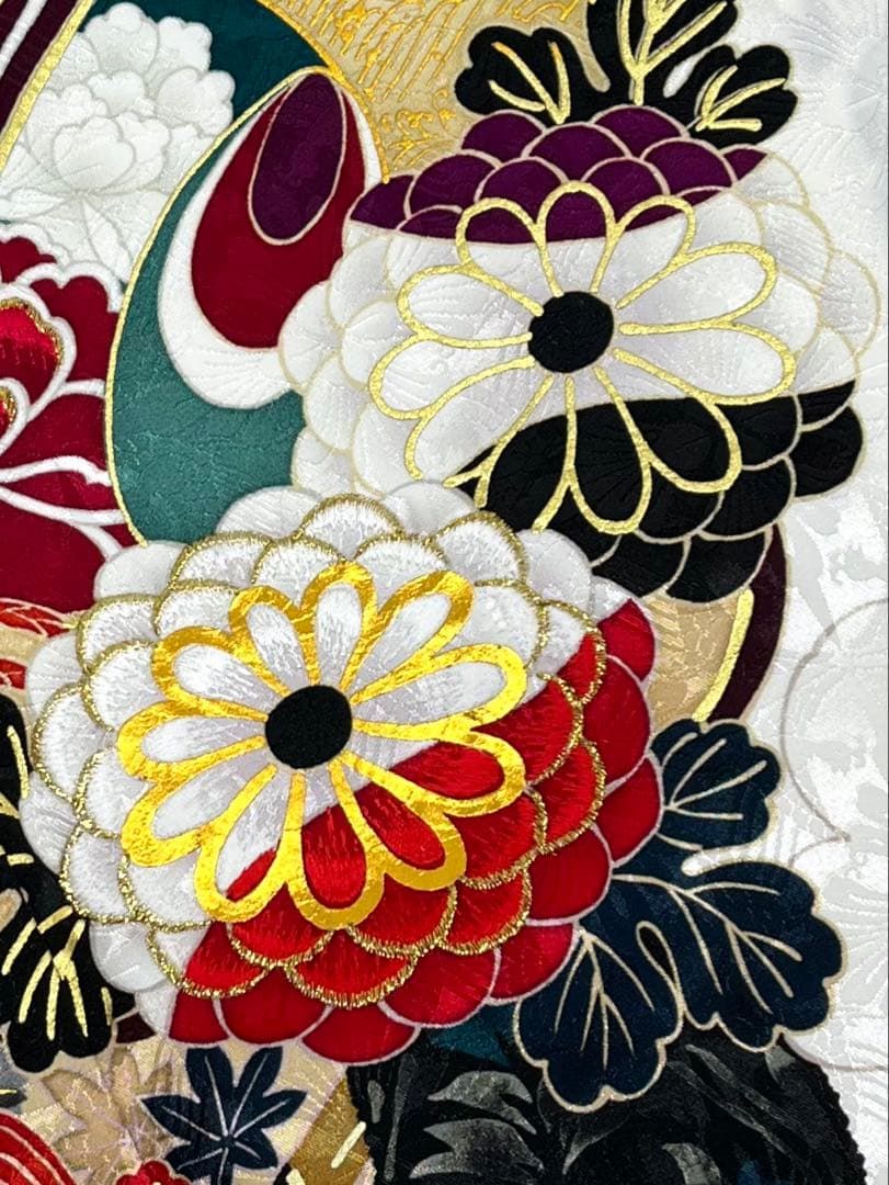 振袖 刺繍 金彩 銀彩 紋意匠 身丈168cm 新品未使用品 MO3485 - メルカリ