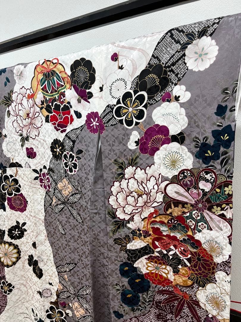 振袖 刺繍 金彩 銀彩 紋意匠 身丈168cm 新品未使用品 MO3485 - メルカリ