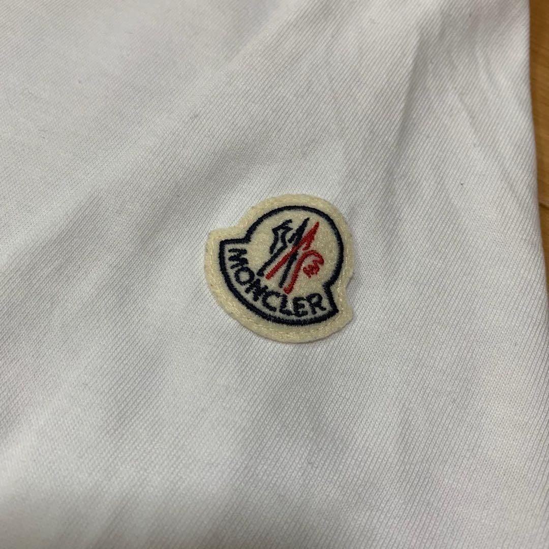 モンクレール ロゴプリント S Tシャツ ホワイト国内正規品 4S546