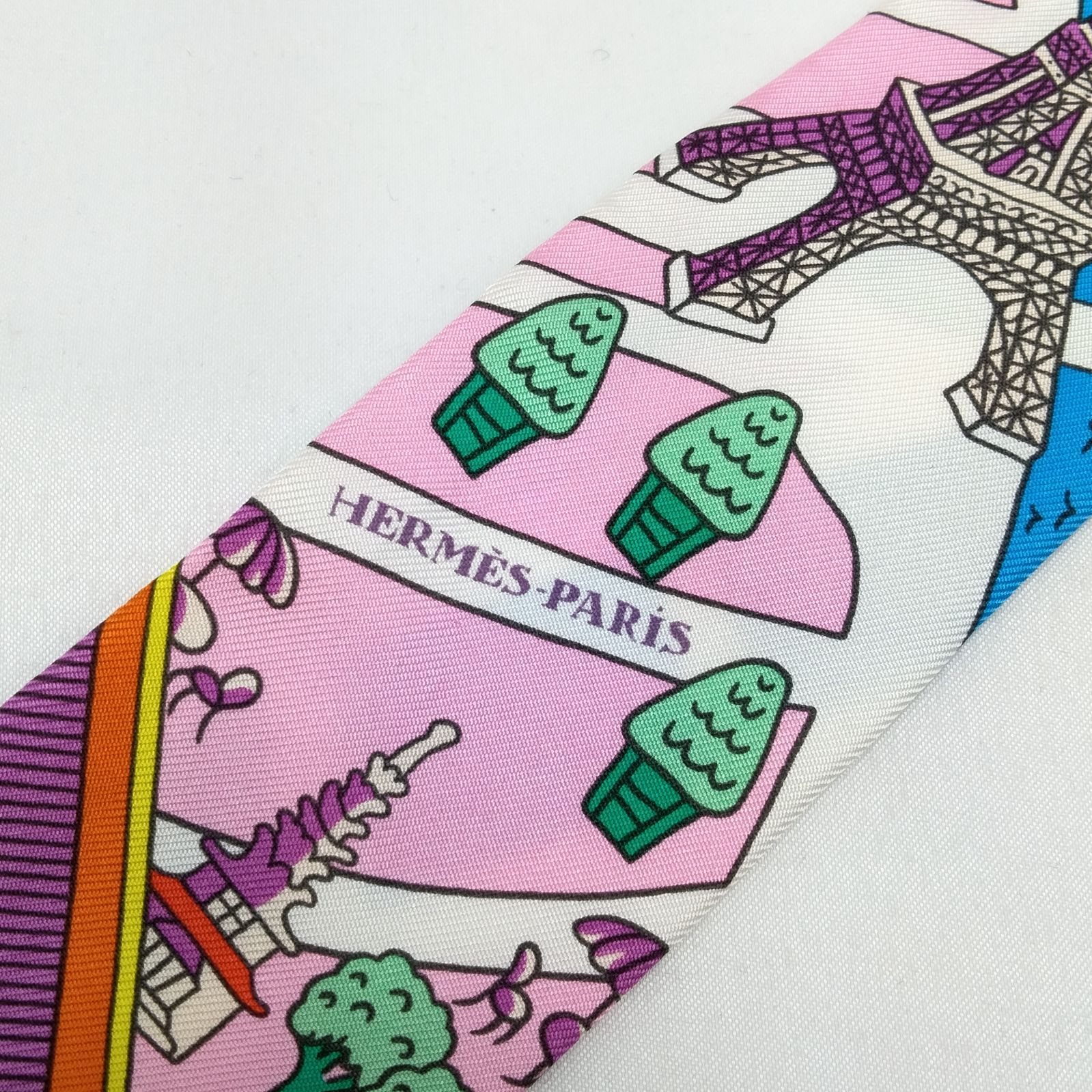 ✨️HERMES✨️エルメス ツイリー 新パリの恋人たち スカーフ - メルカリ