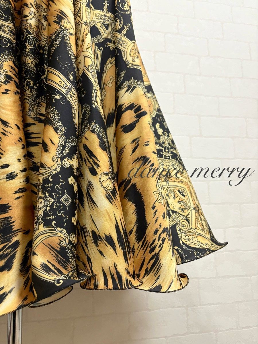 新品 フレアー最大！ パソドブレ パソ ワルツ 社交ダンス スカート 黒