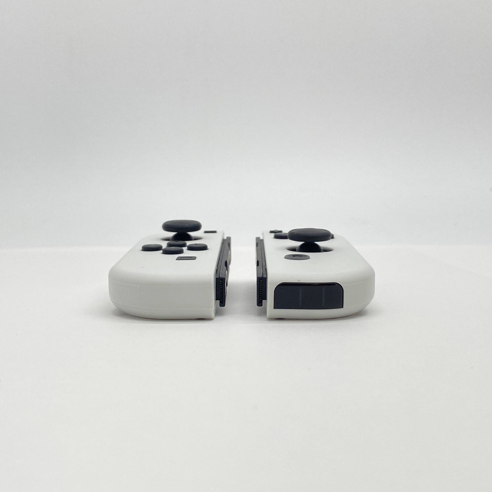 美品 Nintendo Switch 有機ELモデル 2021 [Joy-Con(L)/(R)ホワイト 