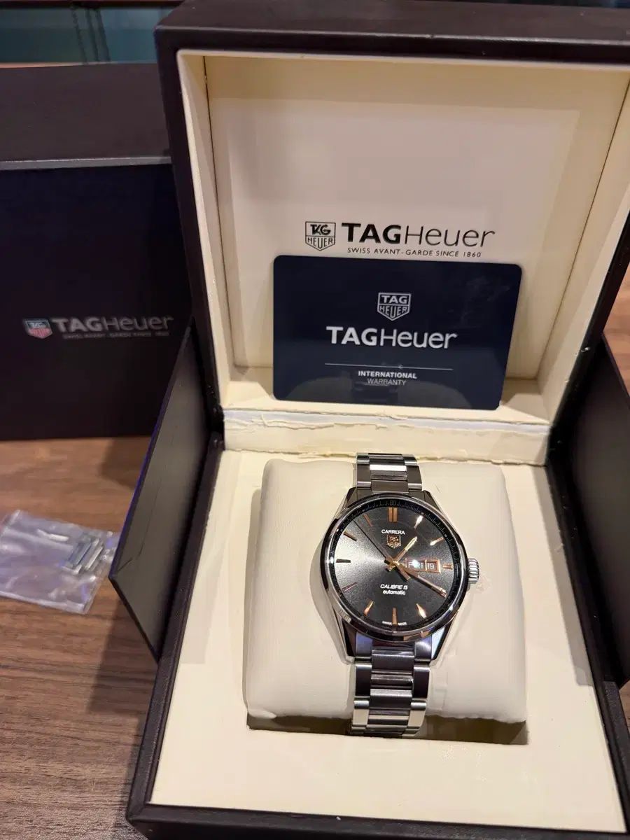 カレラ タグ・ホイヤー TAG キャリバー5 HEUER Heuer デイト タグ 