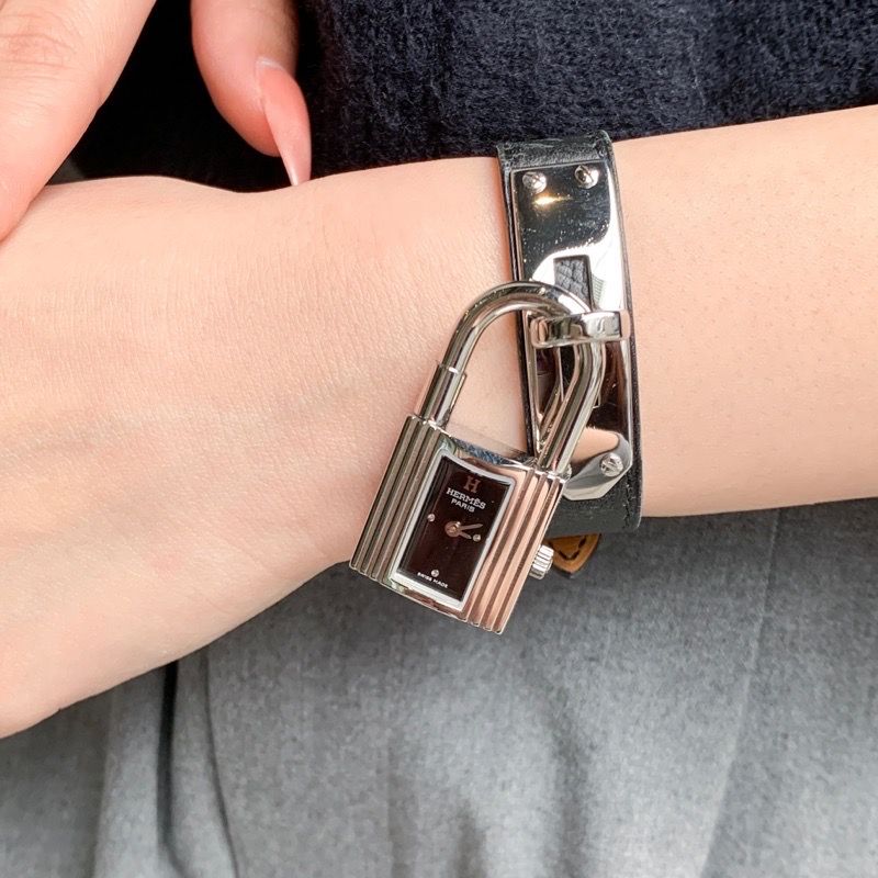 【OH済】エルメス ケリーウォッチ SS 黒文字盤 シルバー レディース 腕時計 HERMES 時計 HERMES 【OH済】エルメス ケリーウォッチ SS 黒文字盤 シルバー