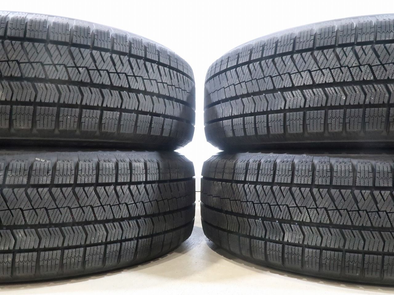 美品 C-HR 215/60R17 バリ山スタッドレス エルグランド オデッセイ 車 C-HR オデッセイ エルグランド CX-30 等 4本 SR 17インチ 7J+48