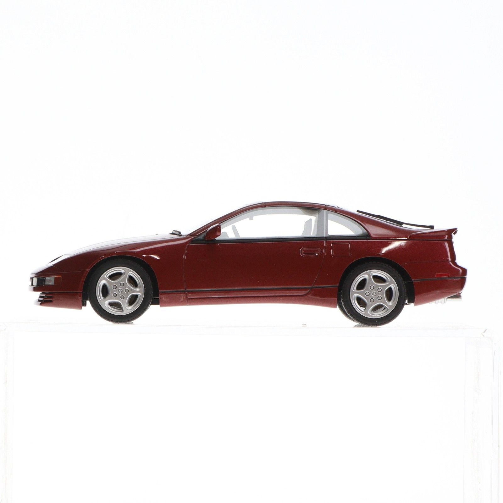 Lucky Stepシリーズ 1/18 NISSAN 300 ZX(レッド) 完成品 ミニカー Lucky Stepシリーズ 1/18 NISSAN 300 ZX(レッド) 完成品 ミニカー