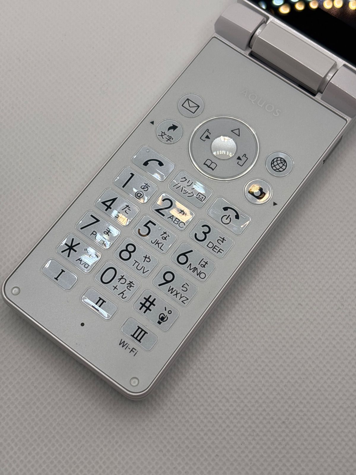 SoftBank AQUOSケータイ4 A205SH ホワイト - メルカリ