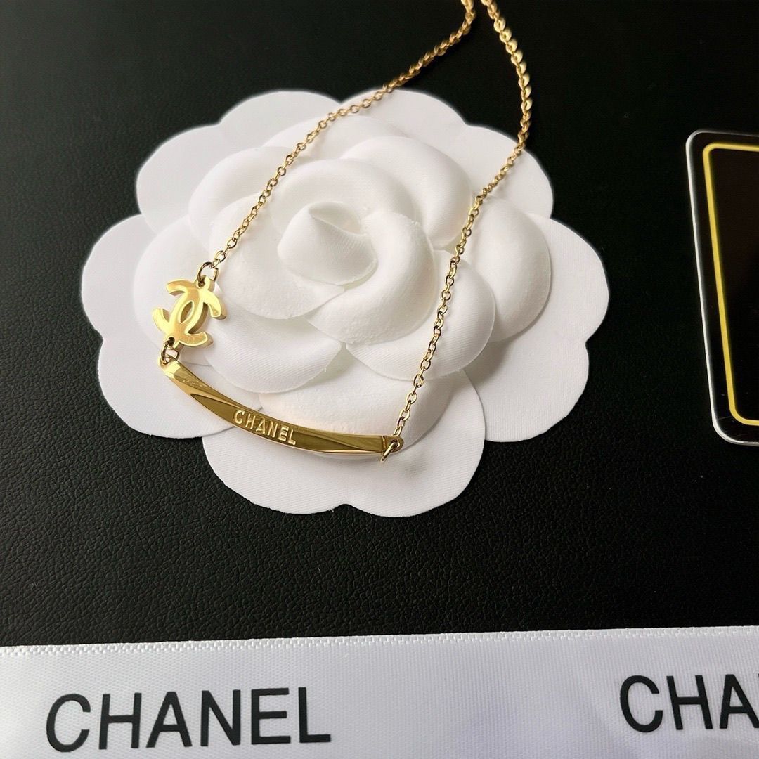 予約受付中 海外限定 CHANEL VIP誕生日ノベルティ ネックレスココ