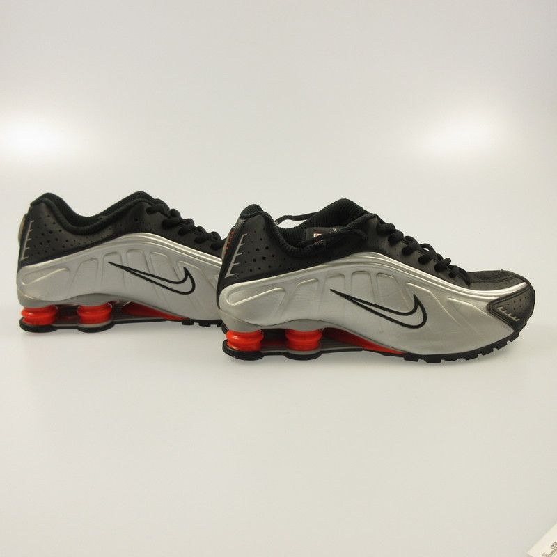 【姫路東店】 中古 NIKE | ナイキ スニーカー SHOX R4 LLIC SILVER HQ1988-002 シルバー 28cm 【126】 姫路東店】 中古 NIKE | ナイキ スニーカー SHOX R4 METALLIC SILVER