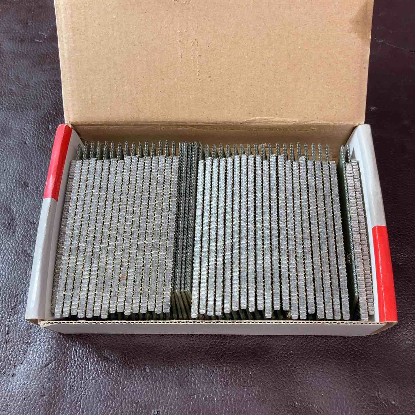 中古品】 ハイコーキ(HIKOKI ※旧:日立工機) 高圧フロア用釘打ち機 