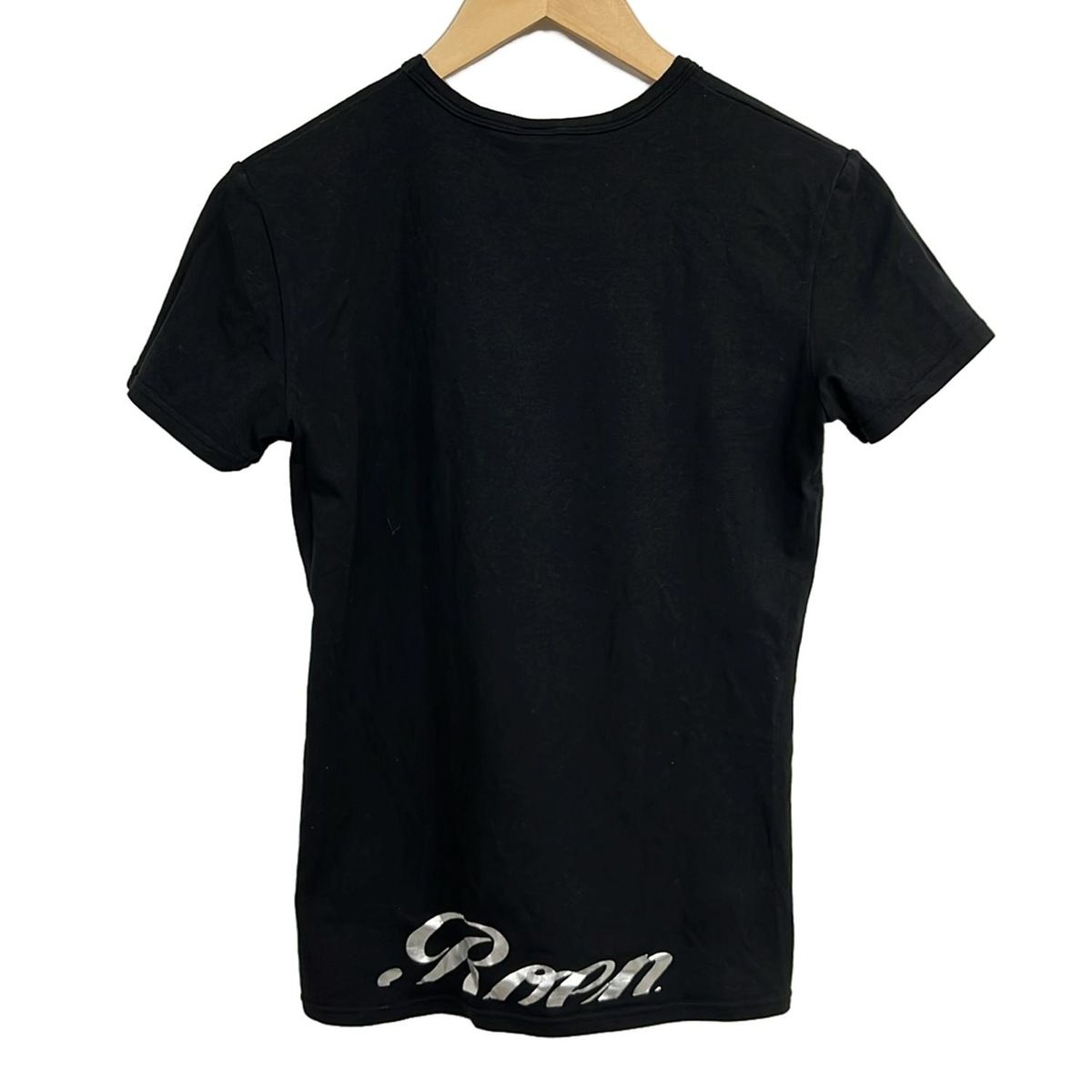 Roen(ロエン) 半袖Tシャツ サイズJP S メンズ - 黒×シルバー Vネック 