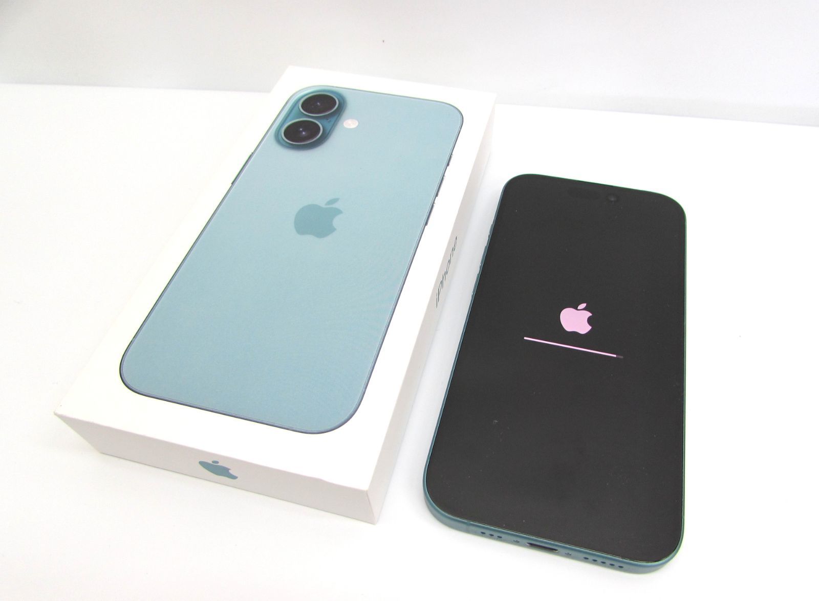 美品 iPhone16 128GB SIMフリー 最大容量96％ 残債無し Apple Store 