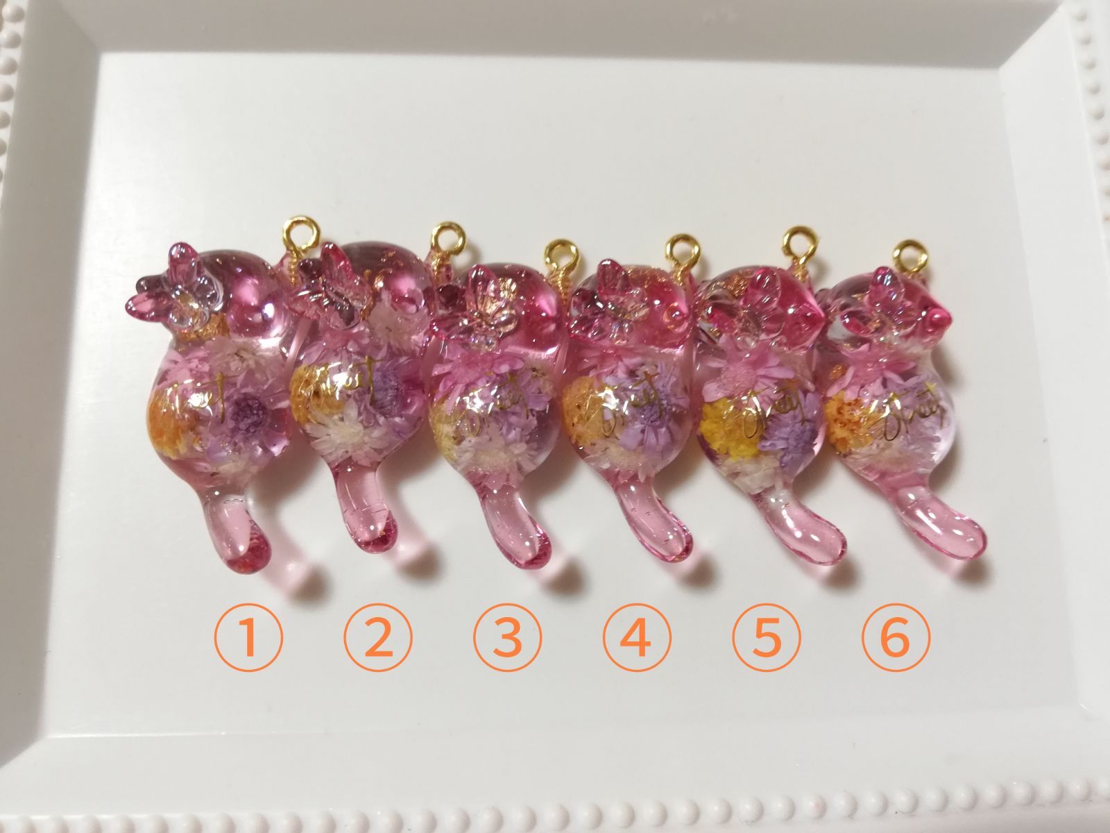 猫チャーム96 ぐで猫 じゃれ猫 春の花束にゃんこ 1個 - メルカリ