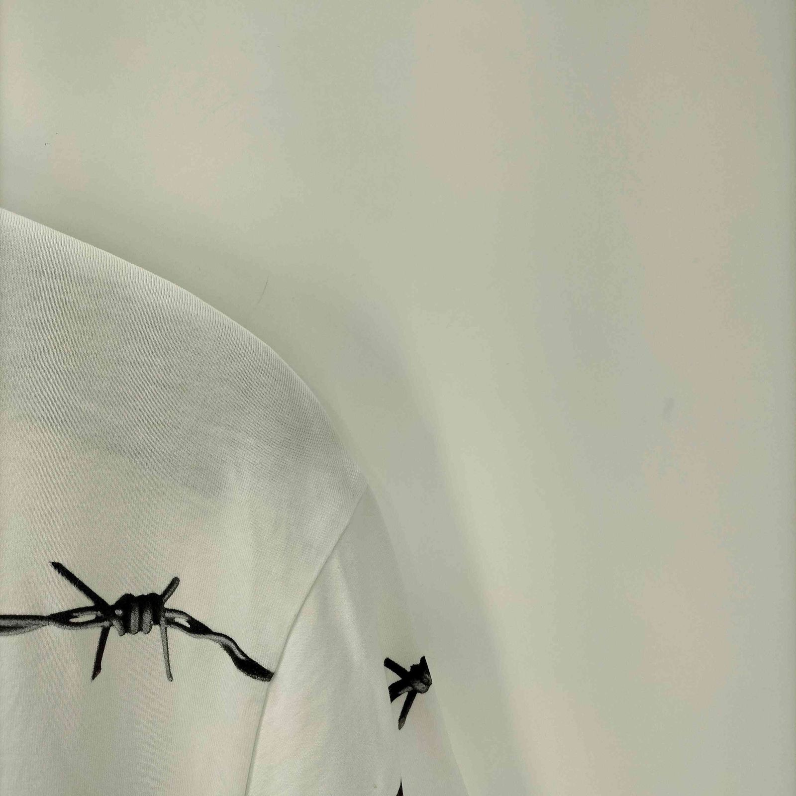 ニールバレット NEIL BARRETT 20SS イタリア製 有刺鉄線 プリント T