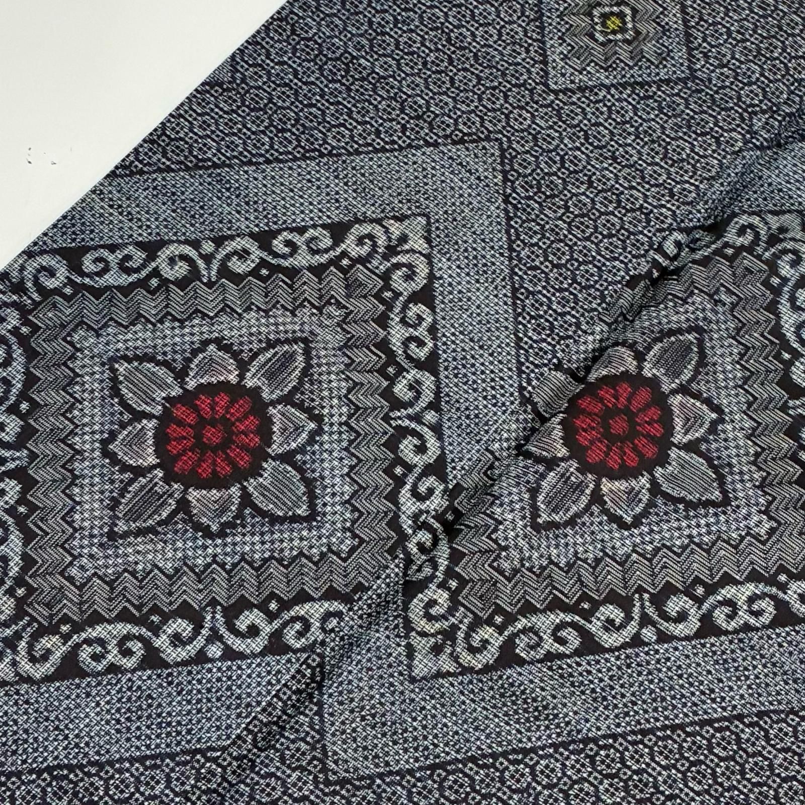 村山大島紬 正絹 菱形に花絣 泥染め 袷 着物 MK-4343 - メルカリ