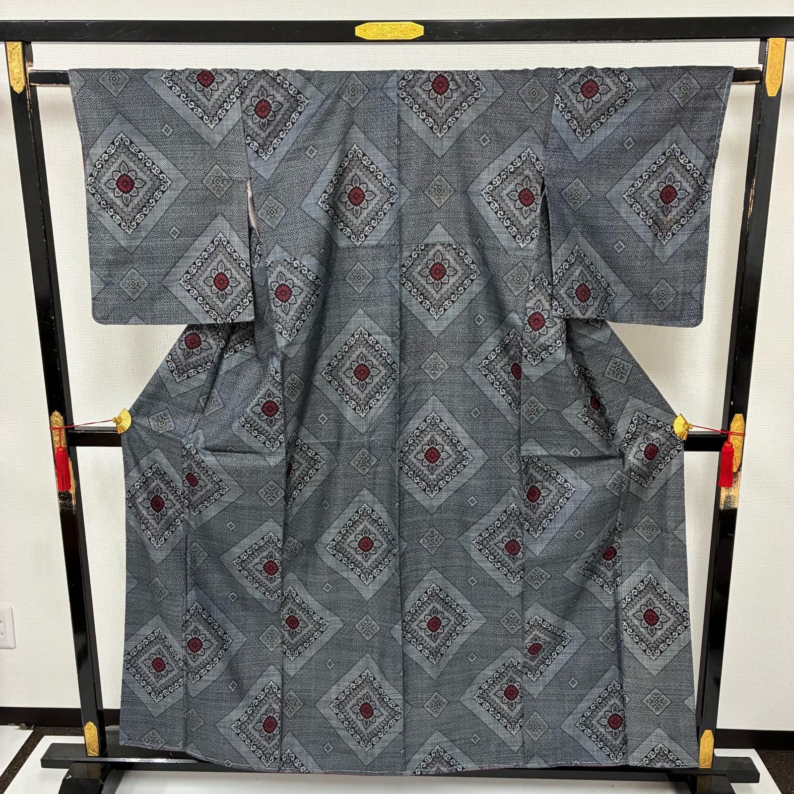 村山大島紬 正絹 菱形に花絣 泥染め 袷 着物 MK-4343 - メルカリ