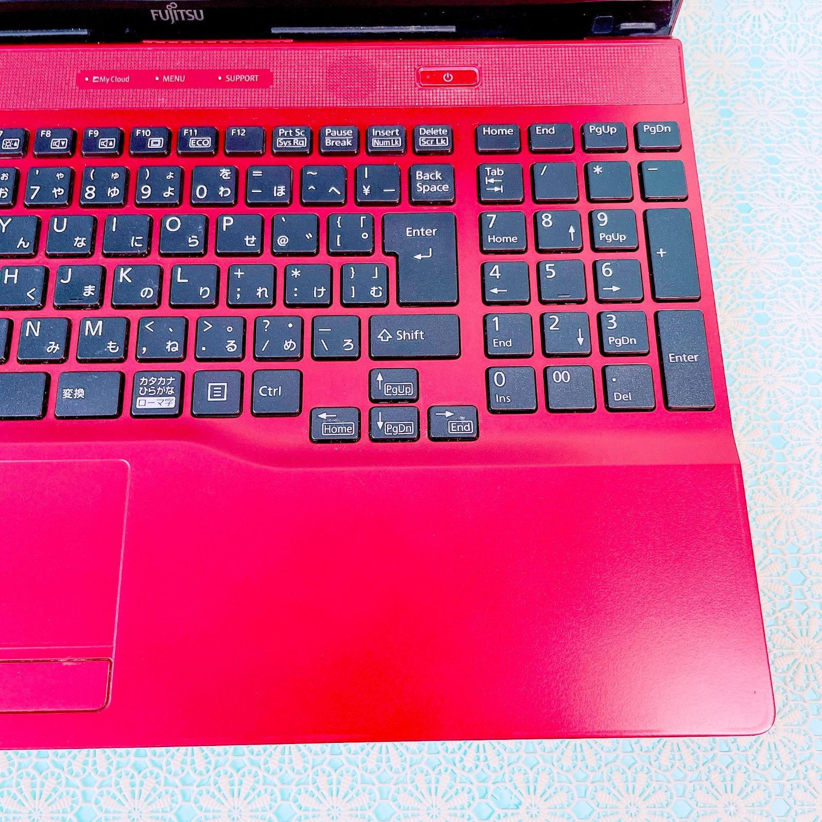 初期設定済みですぐ使える❣️おしゃれレッド✨️薄型ノートパソコン