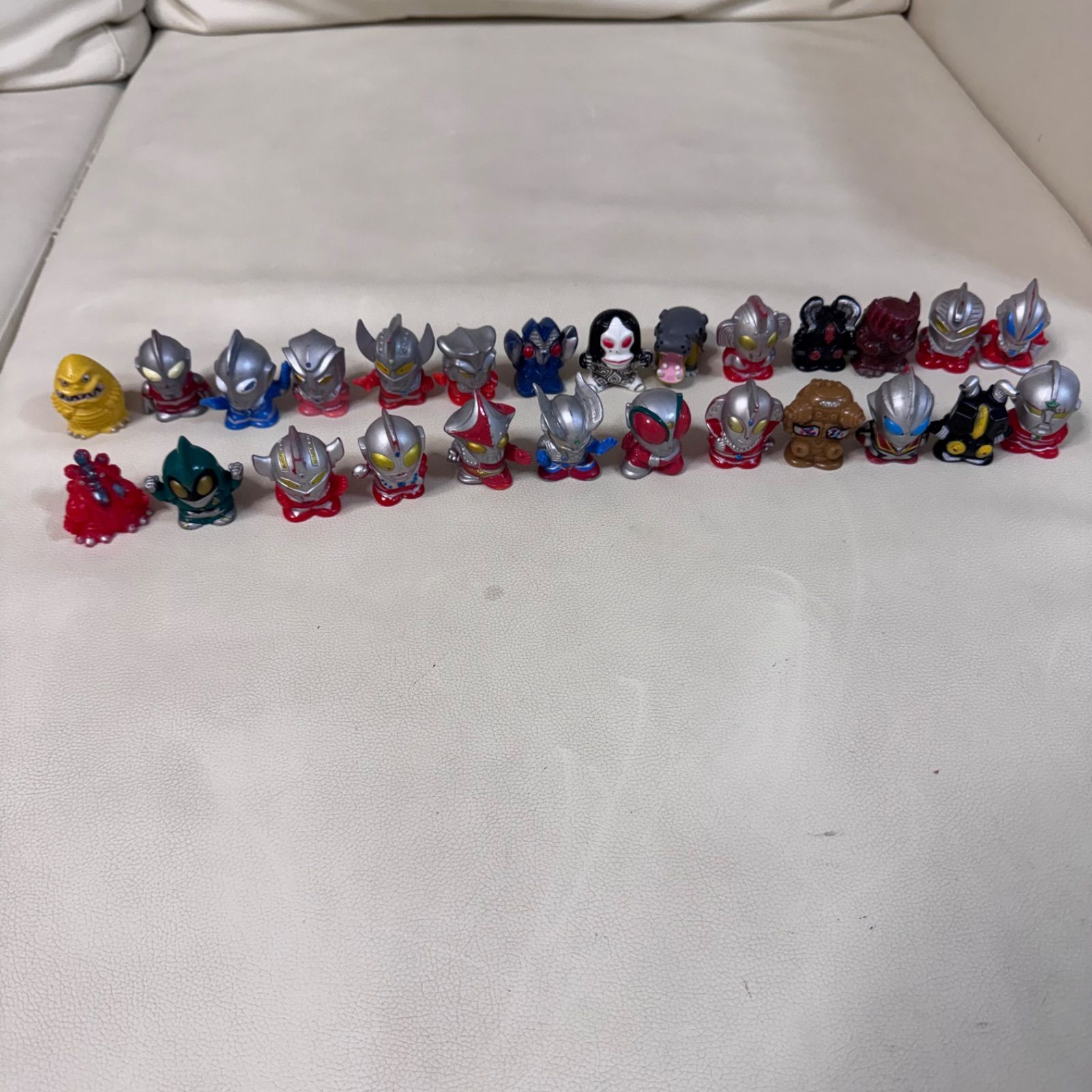 ウルトラマン ソフビ 指人形 まとめ売り - メルカリ