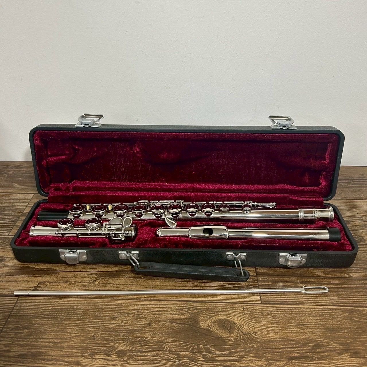 メーカー不明 フルート 管楽器 型番不明 ハードケース ジャンク品