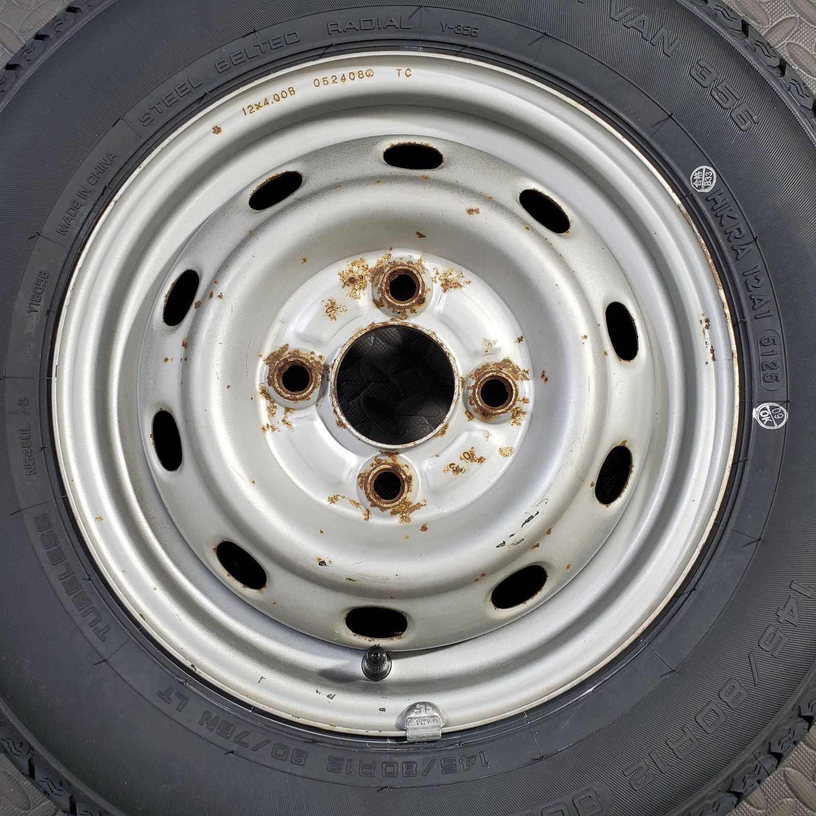 25年製 新品タイヤ 145/80R12 80/78N LT ヨコハマ スーパーバン356(夏