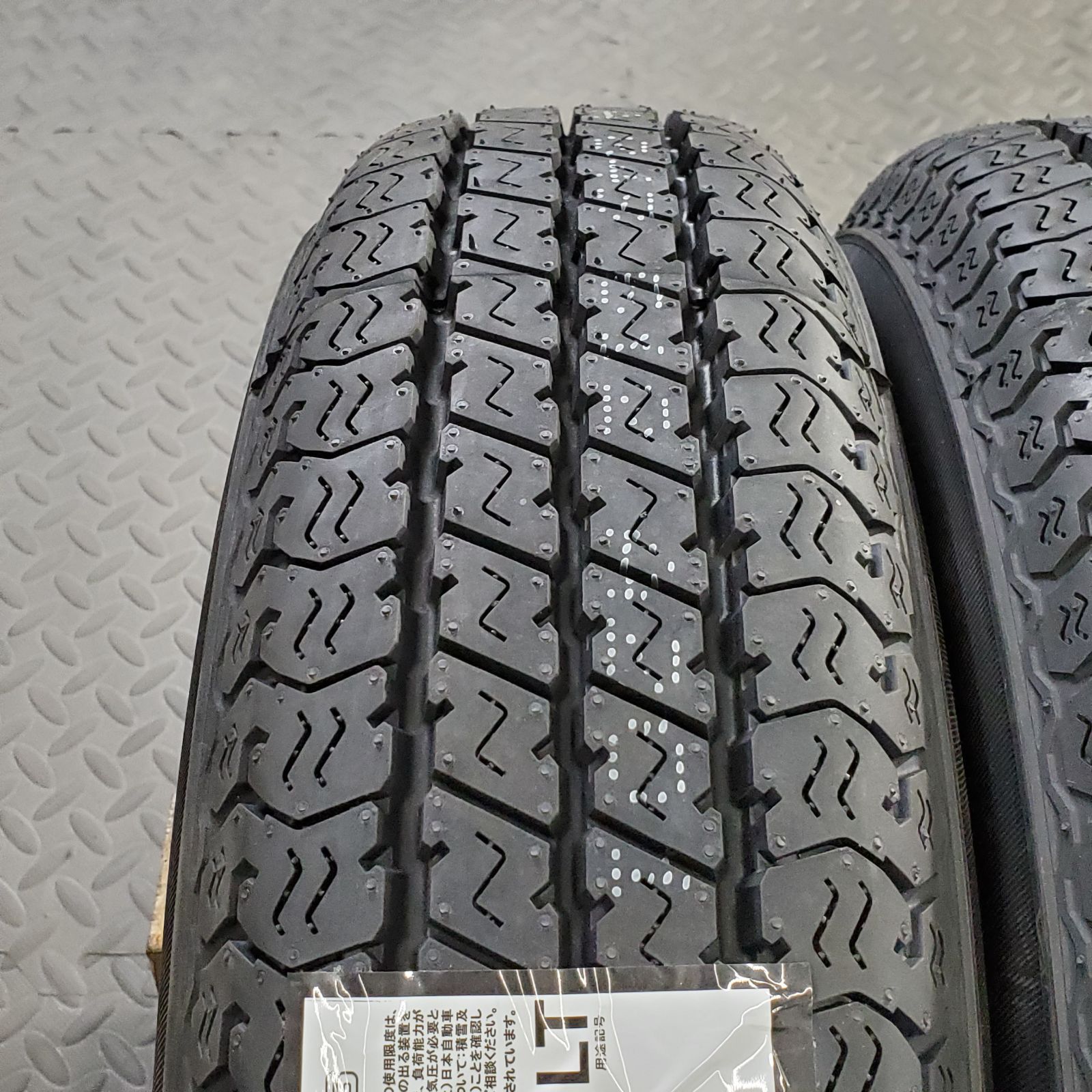 25年製 新品タイヤ 145/80R12 80/78N LT ヨコハマ スーパーバン356(夏