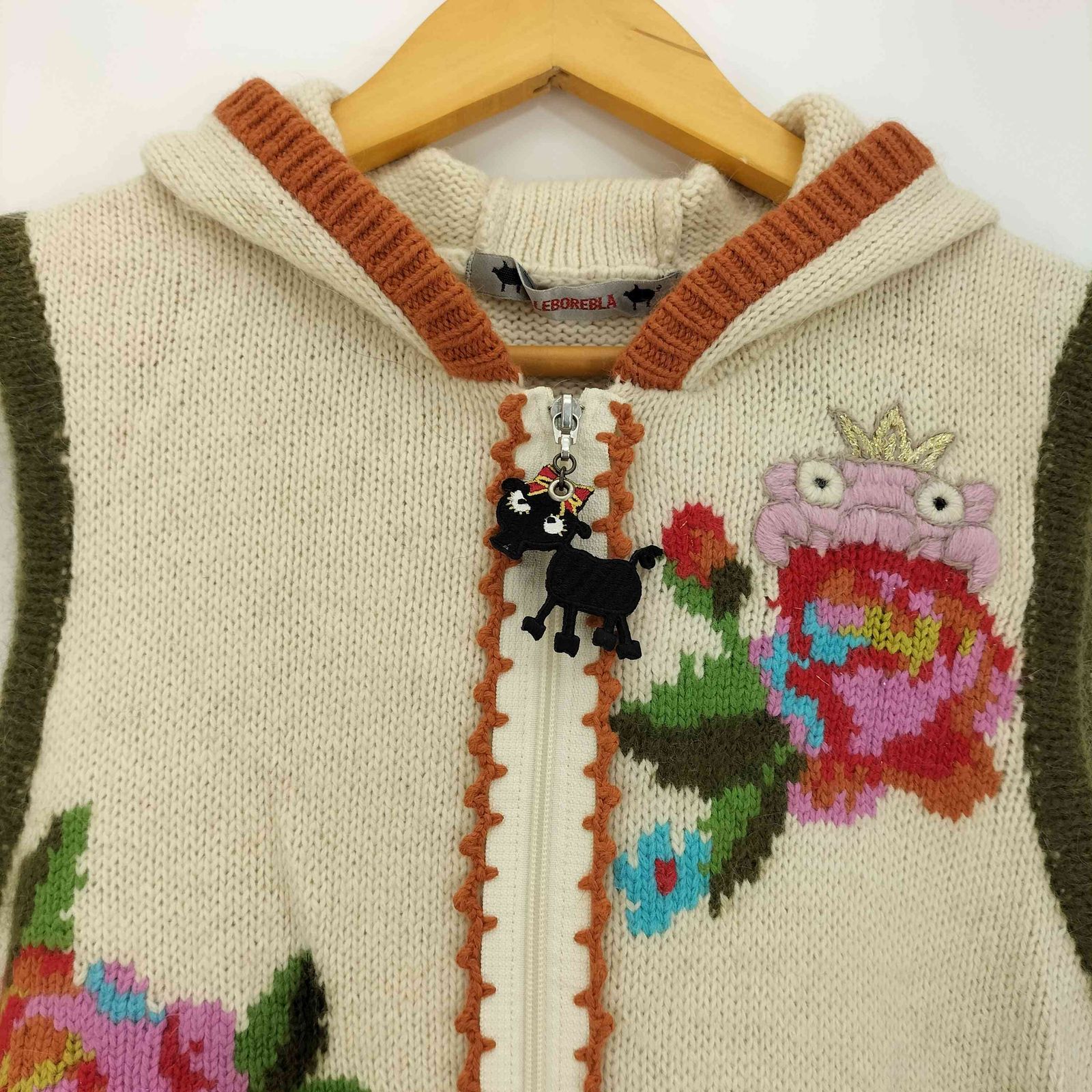 アルベロベロ OLLEBOREBLA オレボレブラ ブタさん フラワー 刺繍