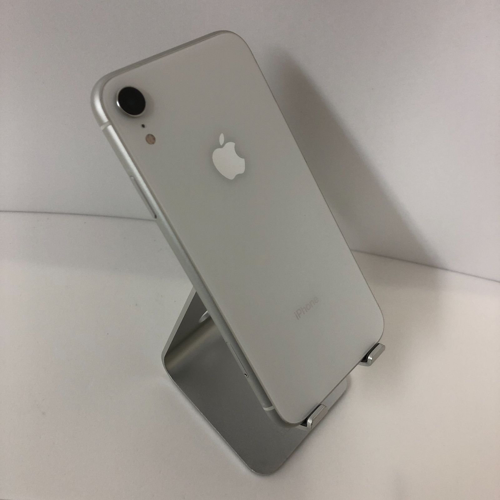 SIMフリー】iPhone XR 64GB ホワイト 000427 - メルカリ
