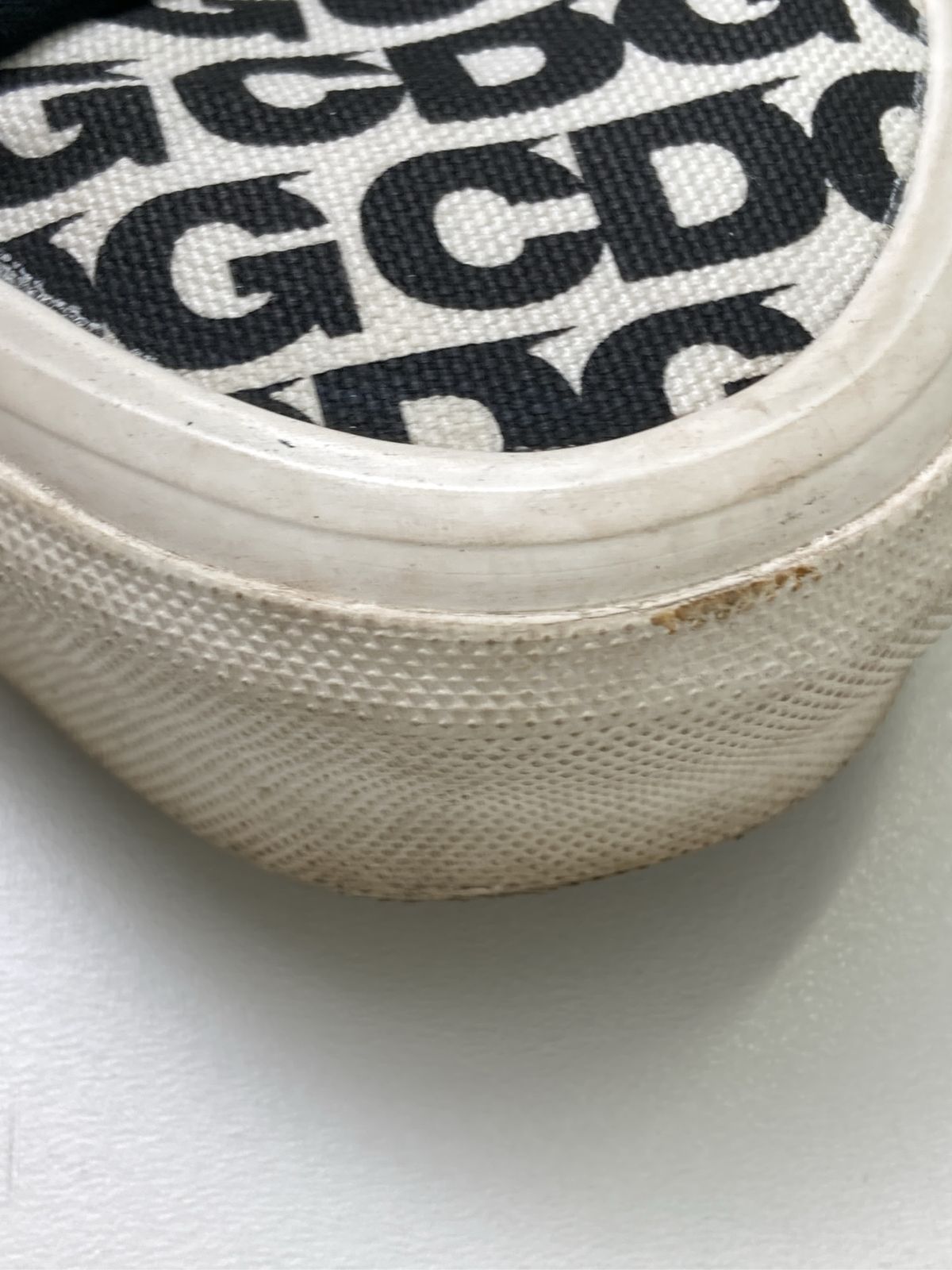 バンズ スニーカー オーセンティック キャンバス 黒 白 VANS バンズ スニーカー 24.0 ブラック キャンバス ブランドロゴ その他総柄 紐 ローカット