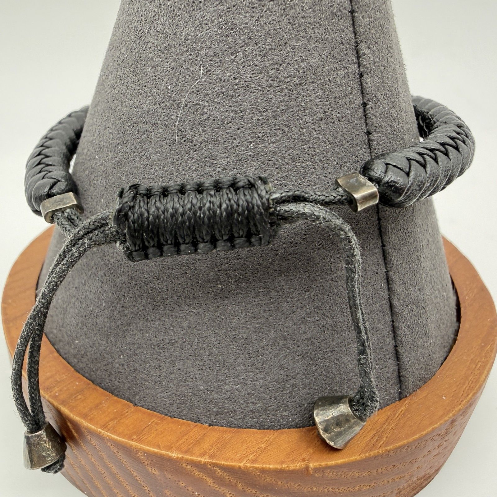 GUCCI（グッチ）クレストエンブレム 編み込みレザーブレスレット Ag925