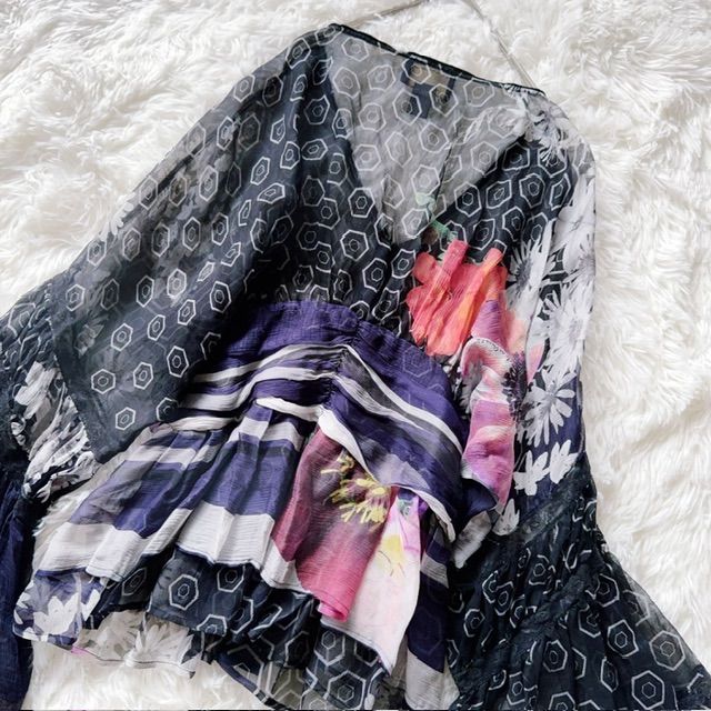 CLASS roberto cavalli シルク100% ロベルトカヴァリ 総柄 ブラウス