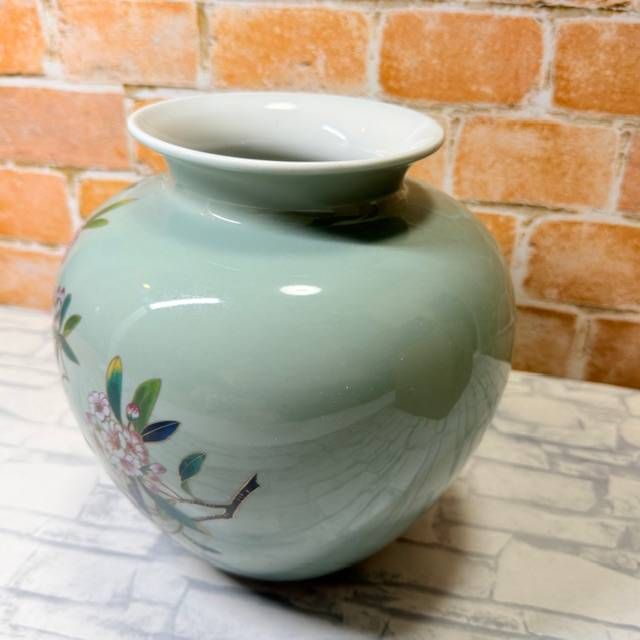 希少】九谷焼 花瓶 壺 陶器 花器 骨董品 クタニヤキ - メルカリ