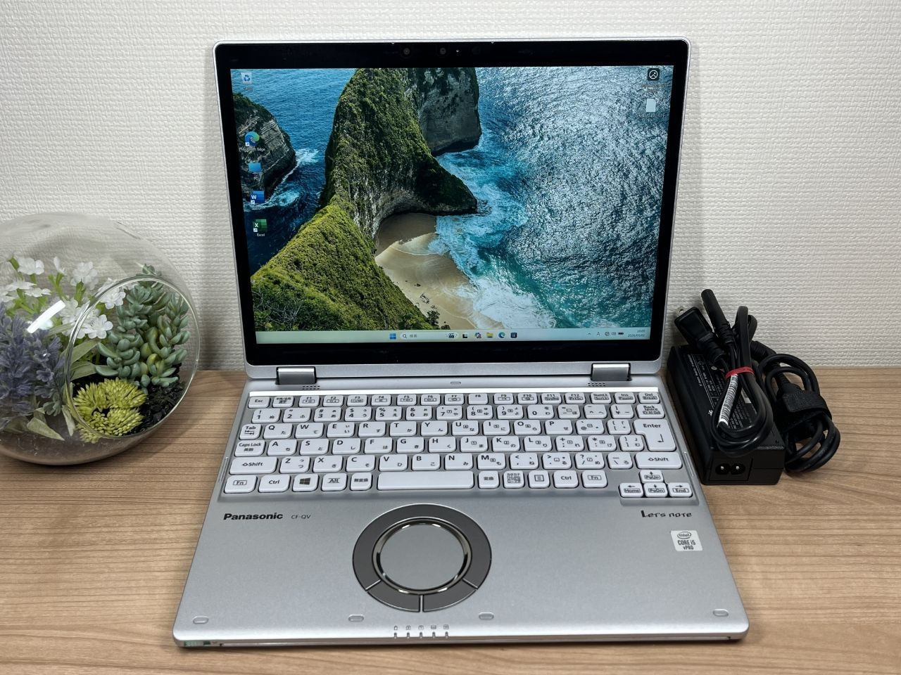 美品・LTE〉0291 Panasonic 希少タッチ CF-QV9 8GB/256GB 第10世代