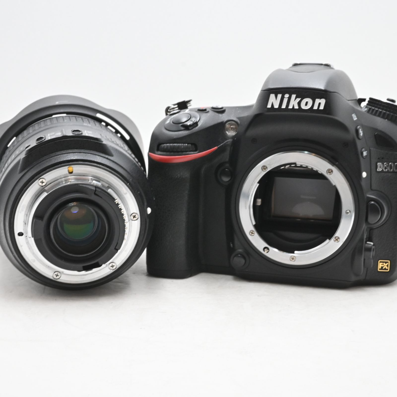 極上品☆Nikon デジタル一眼レフカメラ D600 レンズキット AF-S NIKKOR 