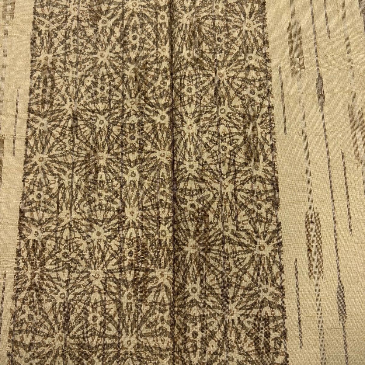 美品】 小紋 身丈165cm 裄丈67.5cm L 袷 紬地 鈴乃屋 縦縞 花 薄茶色