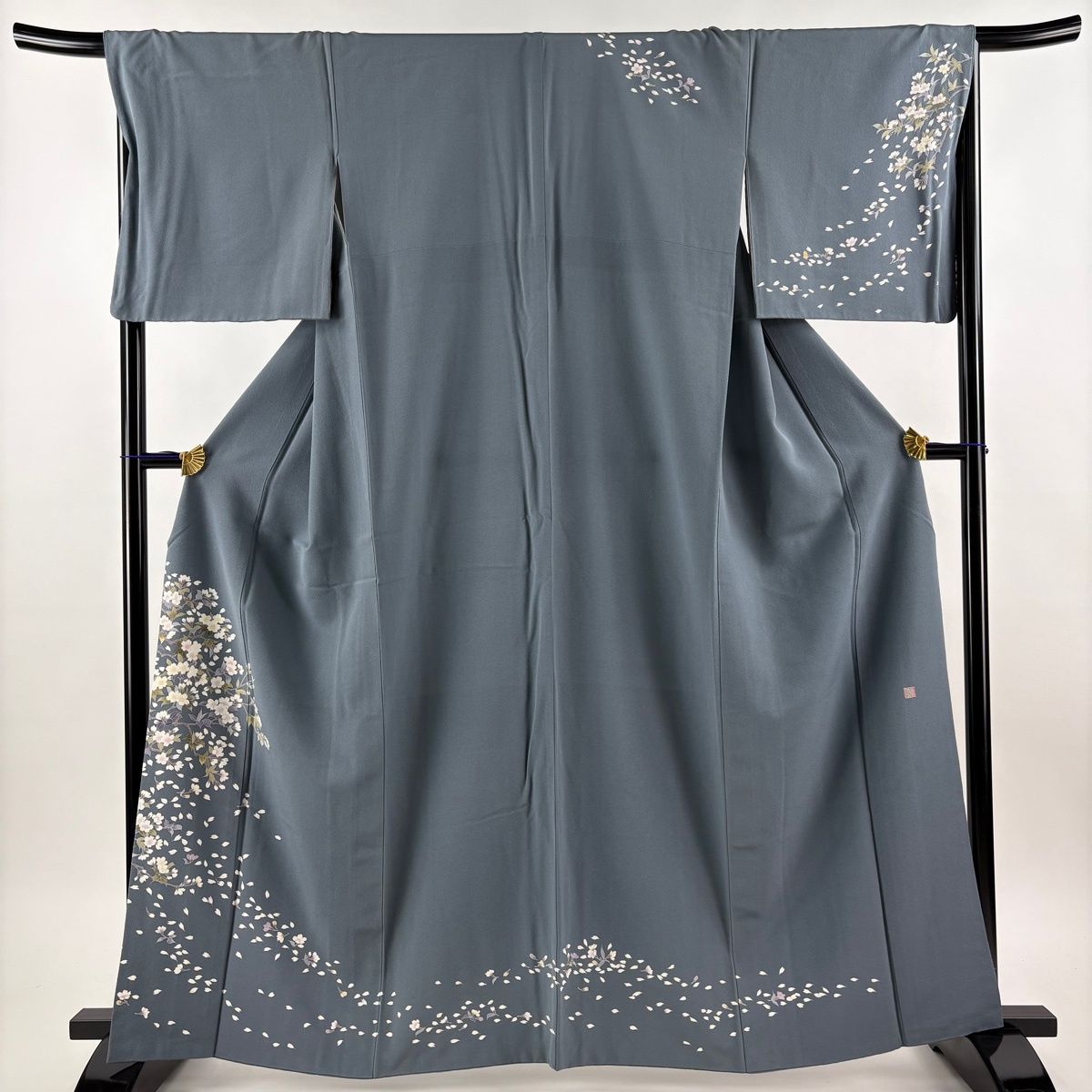 □未着用□正絹訪問着 『桜の花びら紋様』 立体的な織り 裄：64cm