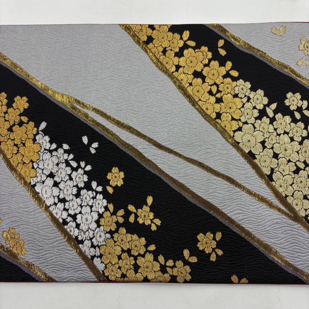 オリエンタルな花柄刺繍の袋帯 オリエンタルな花柄刺繍の袋帯 【公式通販】