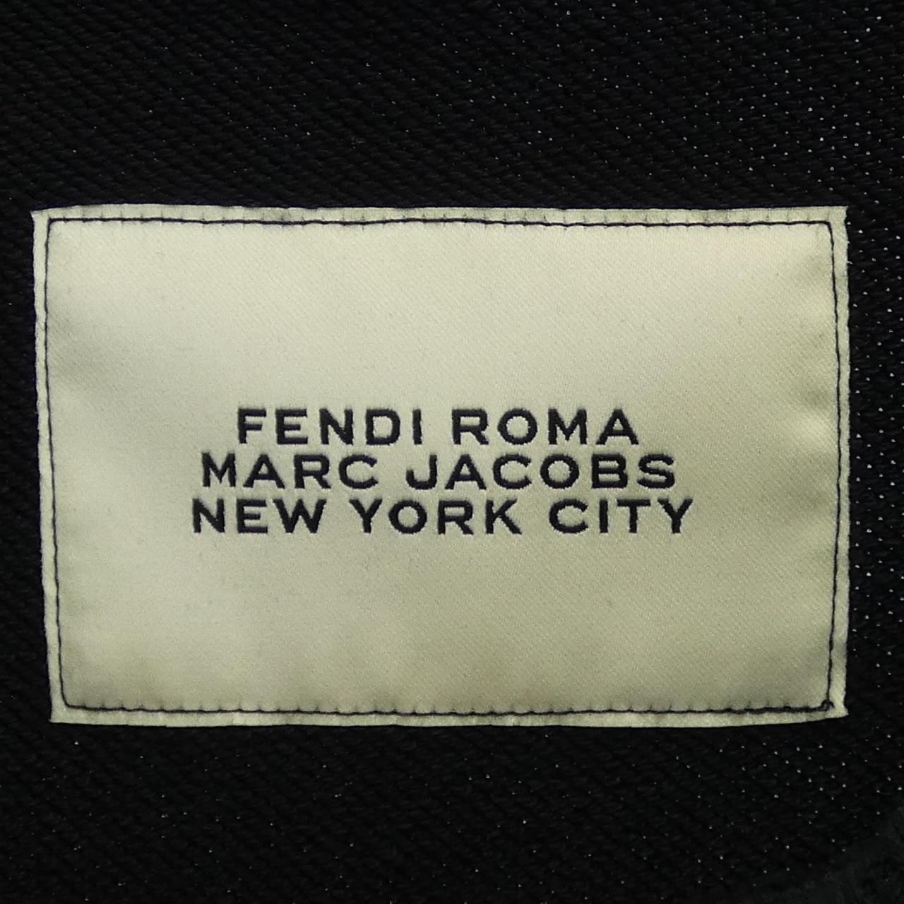 フェンディ FENDI MARC JACOBS FAF673 AM0R スウェット フェンディ」と 