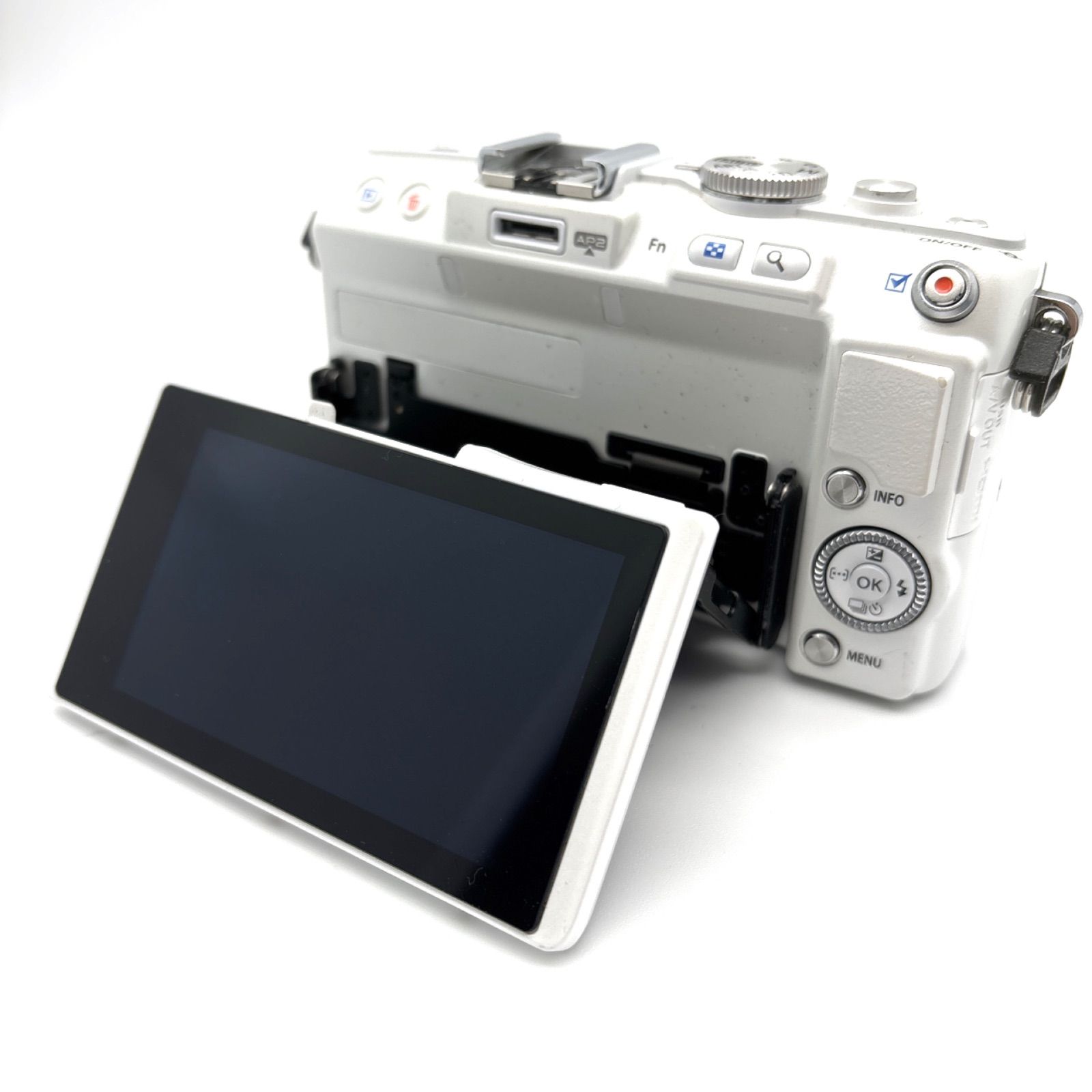 ⭐️オリンパス OLYMPUS PEN LITE E-PL6 ボディ ホワイト 外観きれい