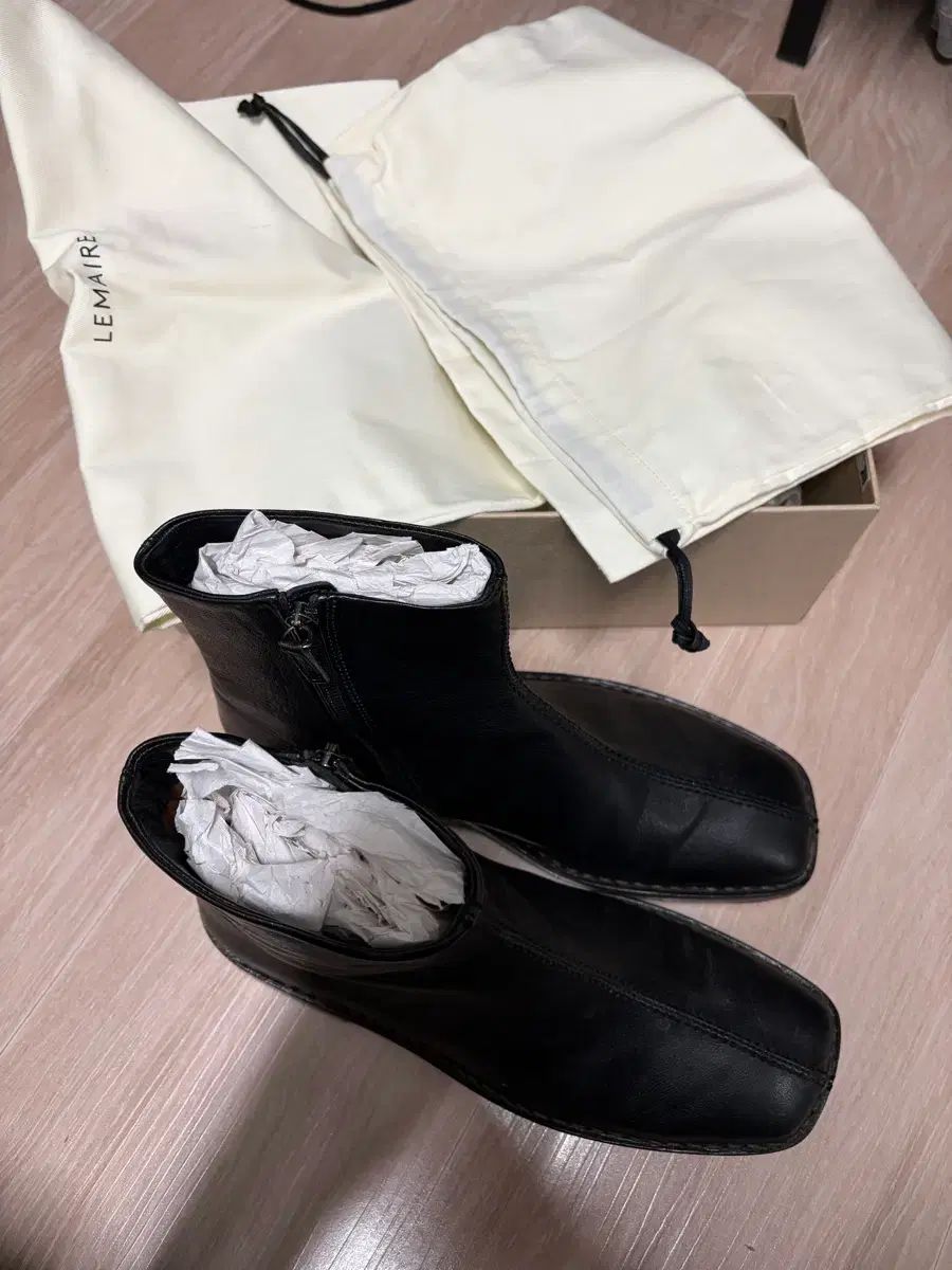 ルメールLEMAIRE LEMAIRE（ルメール）FLAT ラムレザーフラット
