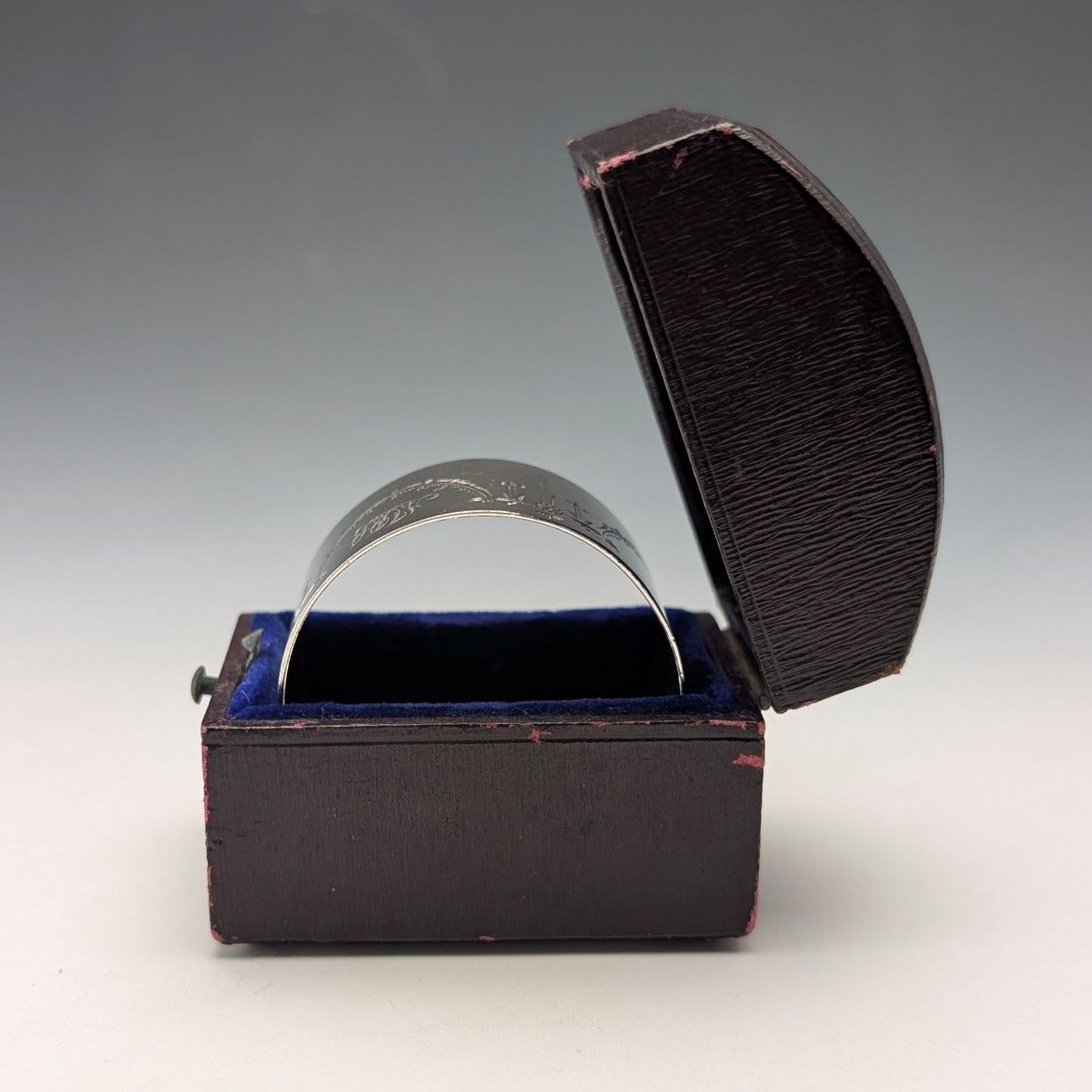 1914年 英国アンティーク 純銀製 ナプキンリング 30g T H Hazlewood