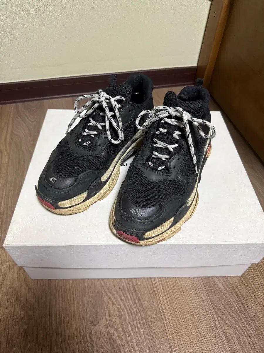バレンシアガ トリプルS 43サイズ 17fw