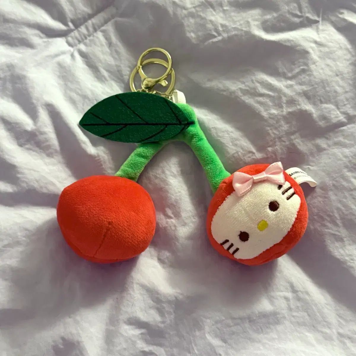 新品) ハローキティ さくらんぼ キティ キーホルダー ぬいぐるみ