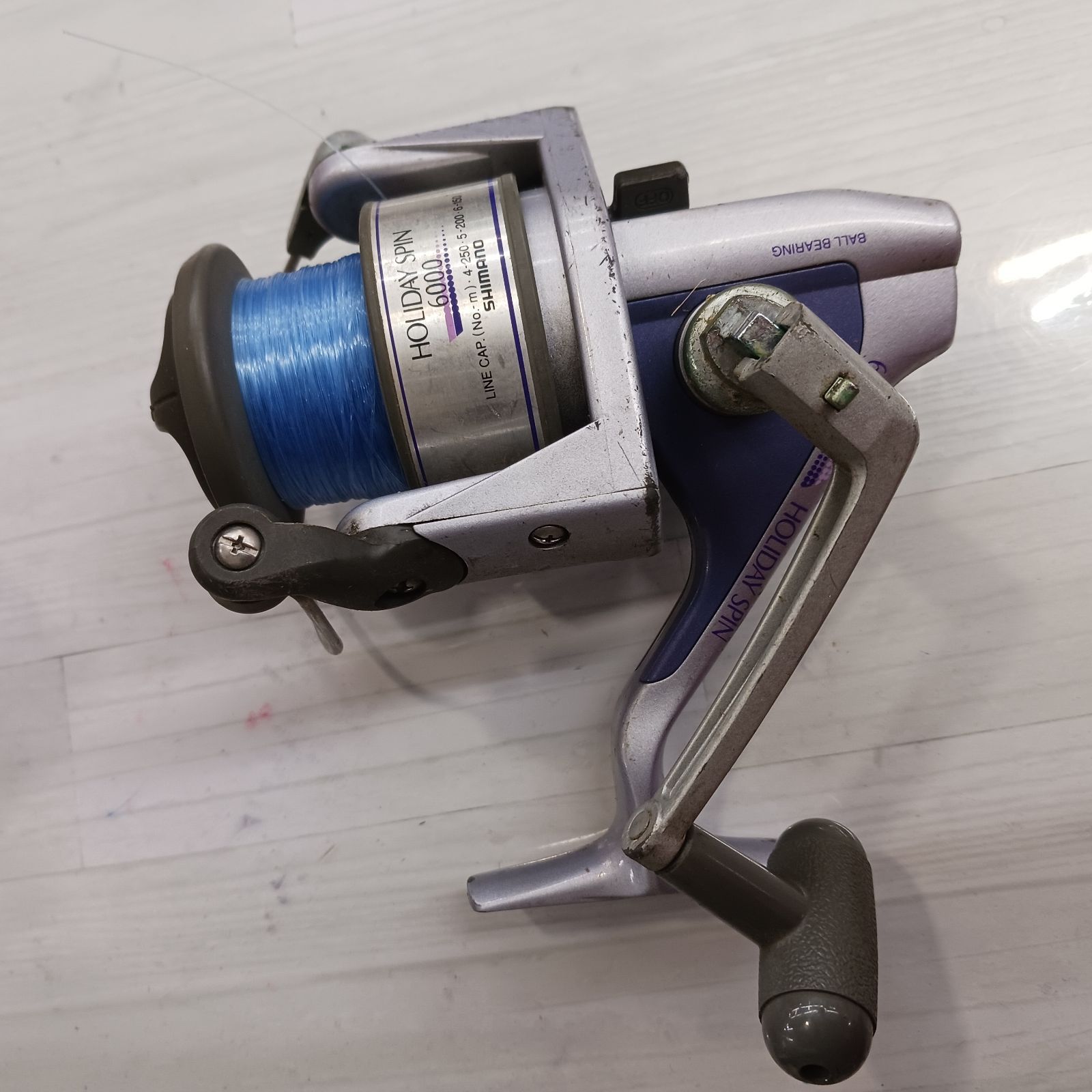 ジャンク品まとめ売り】リール8個+スプール3個 - メルカリ