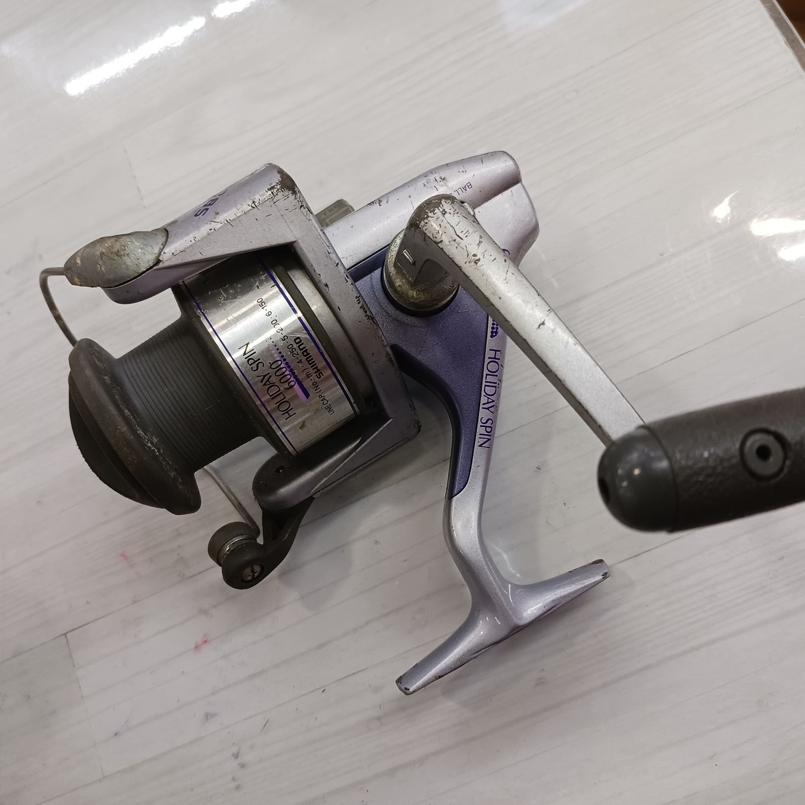 ジャンク品まとめ売り】リール8個+スプール3個 - メルカリ