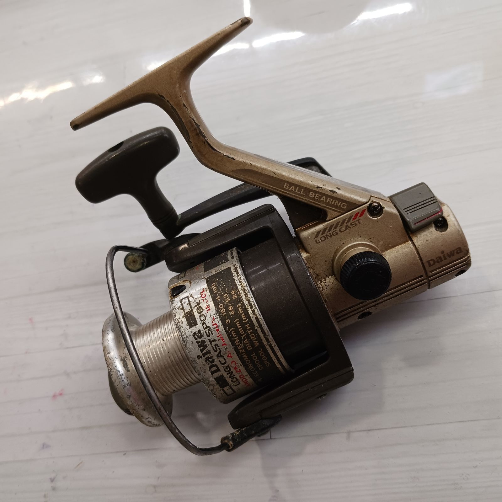 ジャンク品まとめ売り】リール8個+スプール3個 - メルカリ