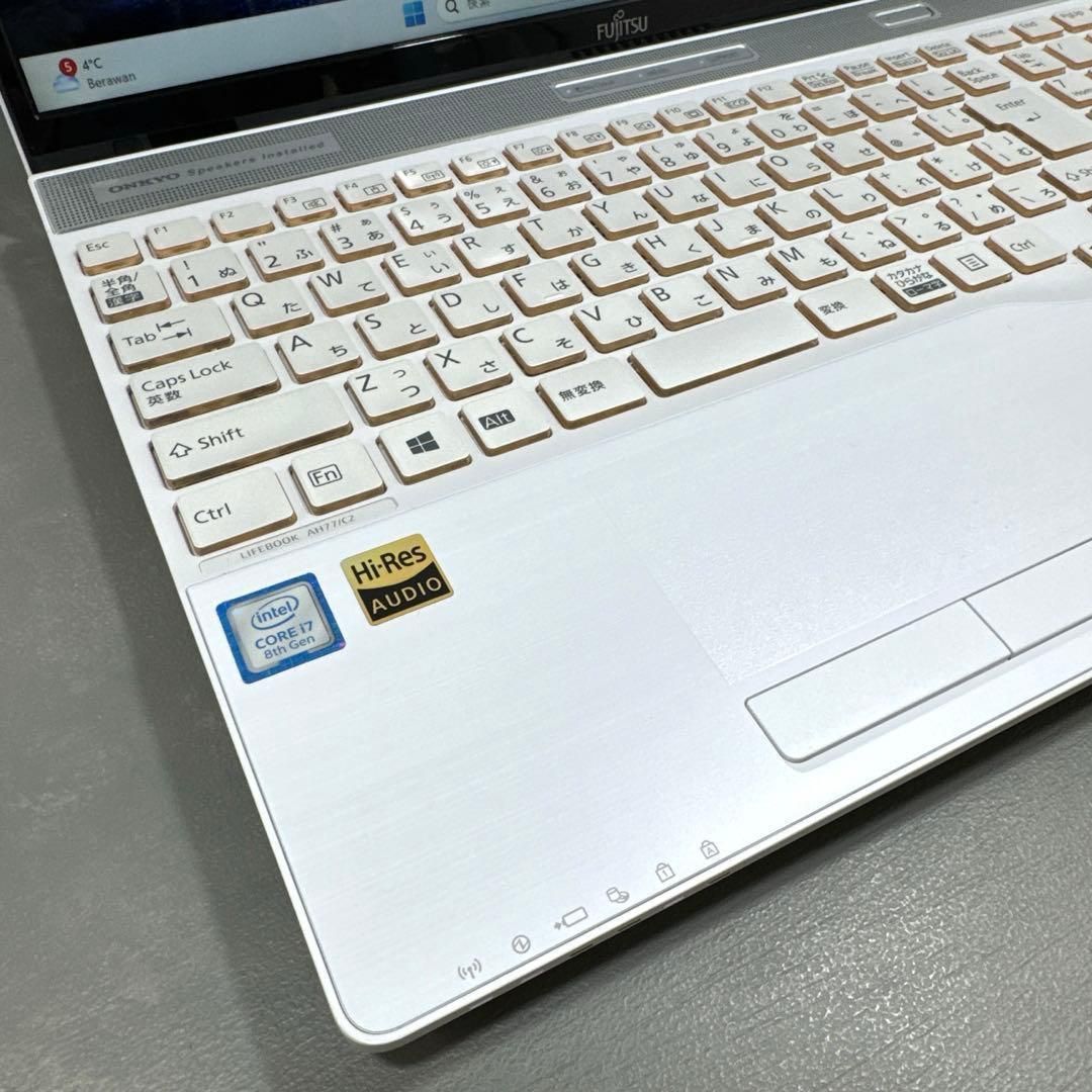 極上】富士通プレミアムホワイト☘️8世代i7☘️SSD256GB+HDD1TB
